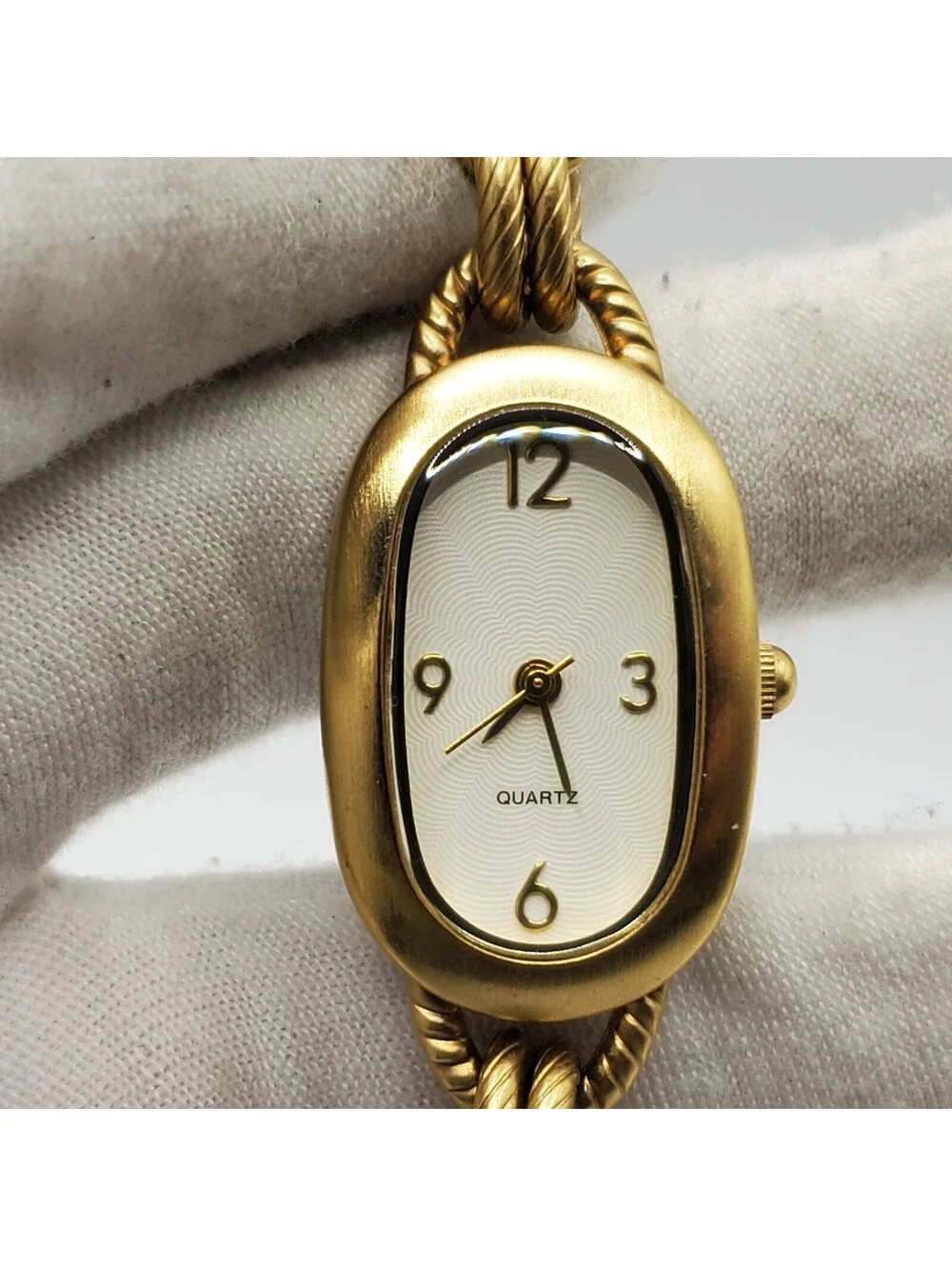 Quartz Chain Link Style Band Womens Watch  Gold Tone 19mm New Battery